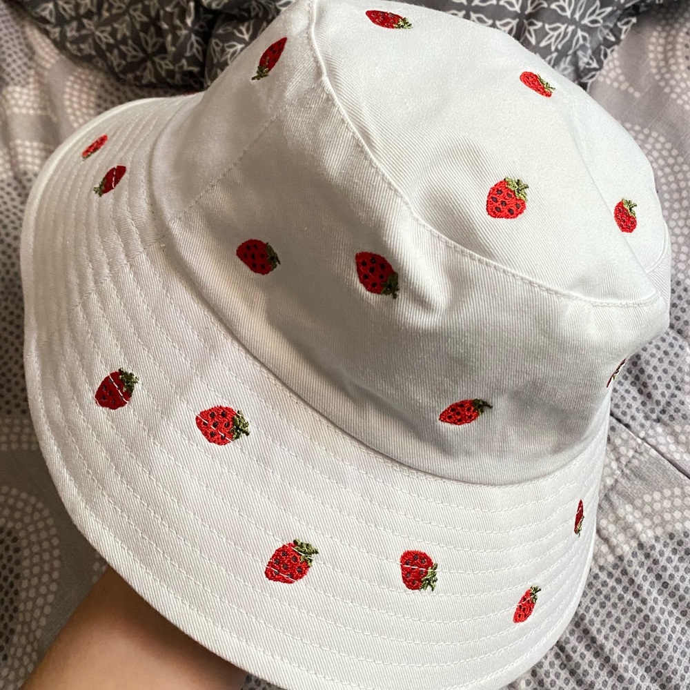 Bucket Hat